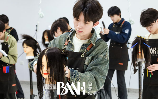 学美发去哪儿?当学徒vs去美发学校