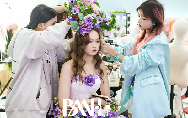 初高中生喜爱的美业学校,是什么样子的?